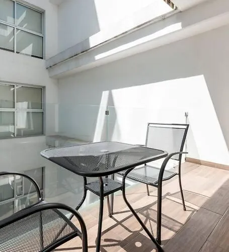 Apartamento 600 Sq Ft In Trendy Area, 150 Bps Fiber Optic *